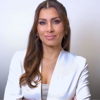 Haleh Gianni headshot