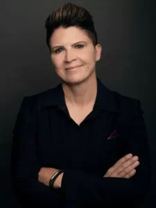 Tracey Breeden headshot